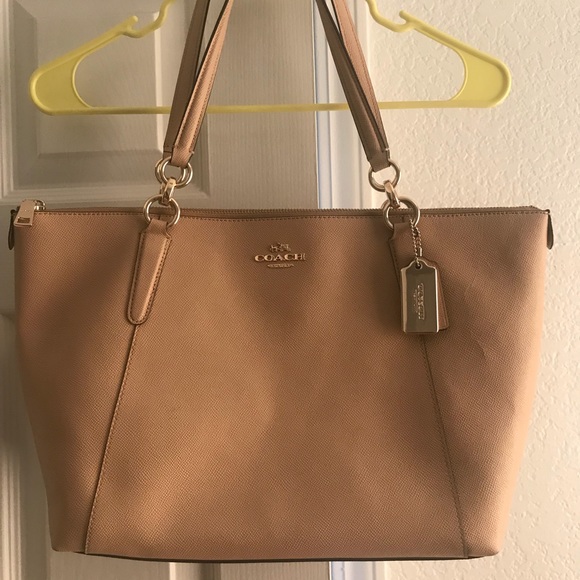 Ava Tote Purse in Nude - Picture 2 of 5